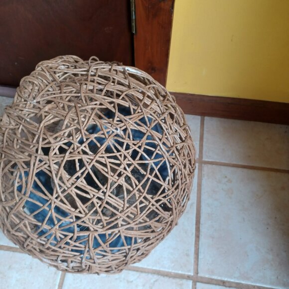 Handmade FiberRush Cat/Dog Bed - Picture 12 of 16